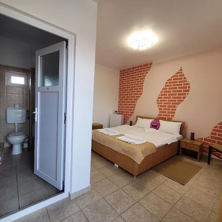 Sophia ヴァマ・ヴェケ